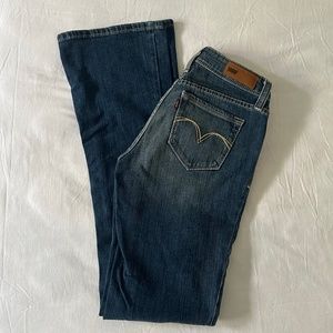 Levi’s Bold Curve Low rise Bootcut Jeans Size 2-4